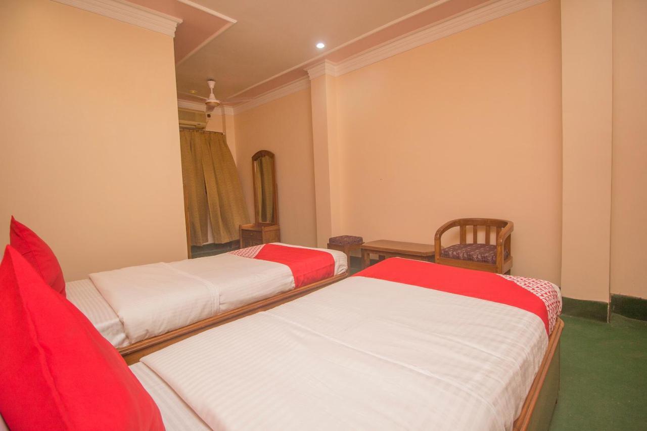 Oyo 48133 Hotel Payel Malda Экстерьер фото