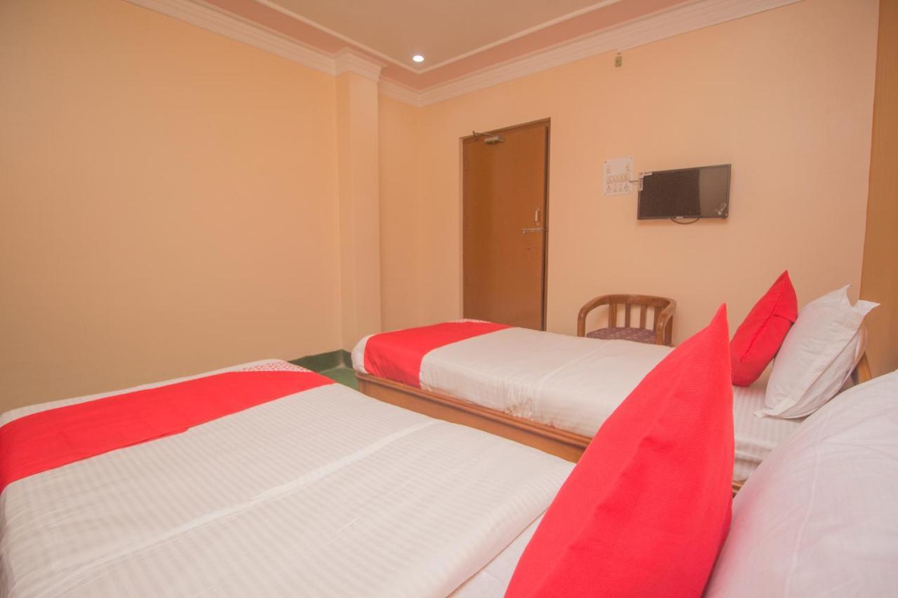 Oyo 48133 Hotel Payel Malda Экстерьер фото
