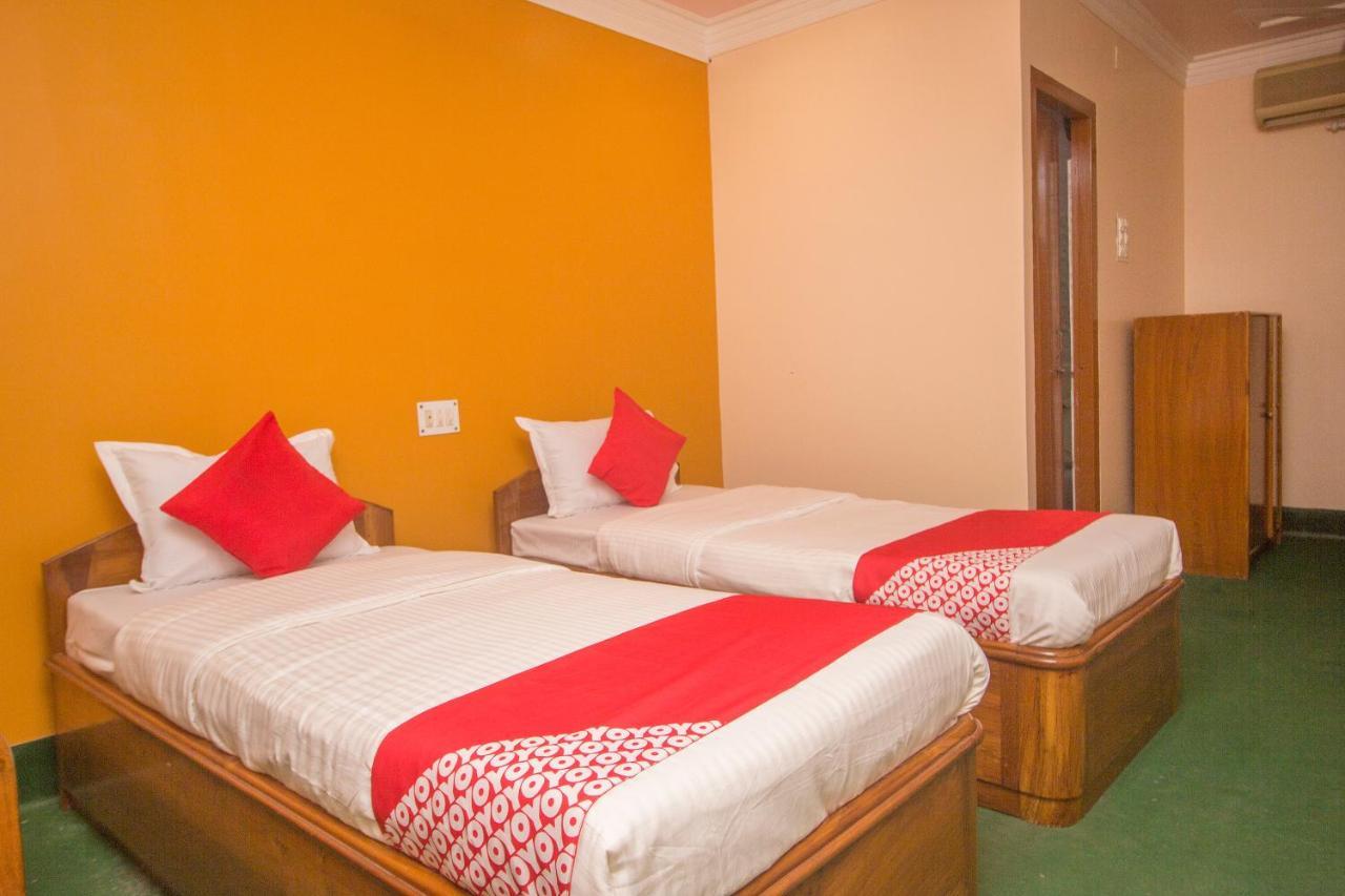 Oyo 48133 Hotel Payel Malda Экстерьер фото