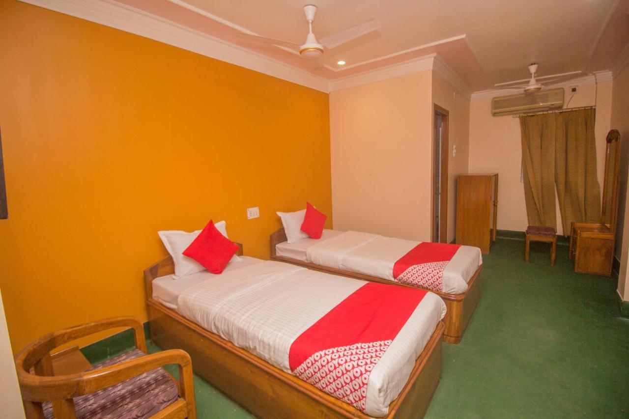 Oyo 48133 Hotel Payel Malda Экстерьер фото